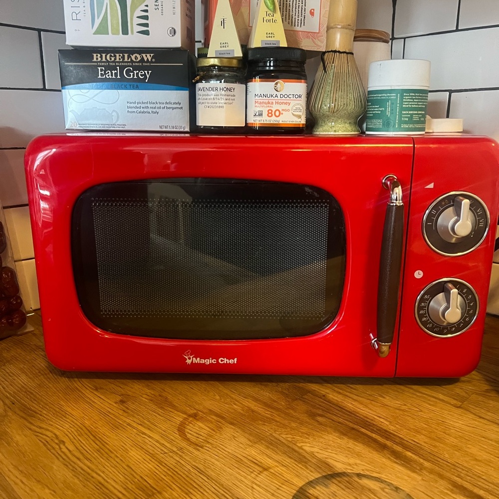 Vibrant Red Magic Chef Microwave